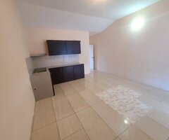 Unfurnished one bedroom apartment for rent - 3